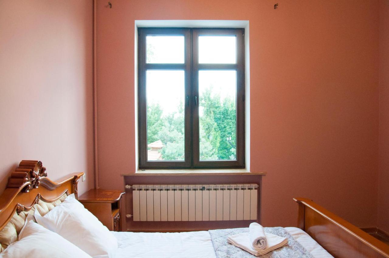 X Hotel Erivan Dış mekan fotoğraf