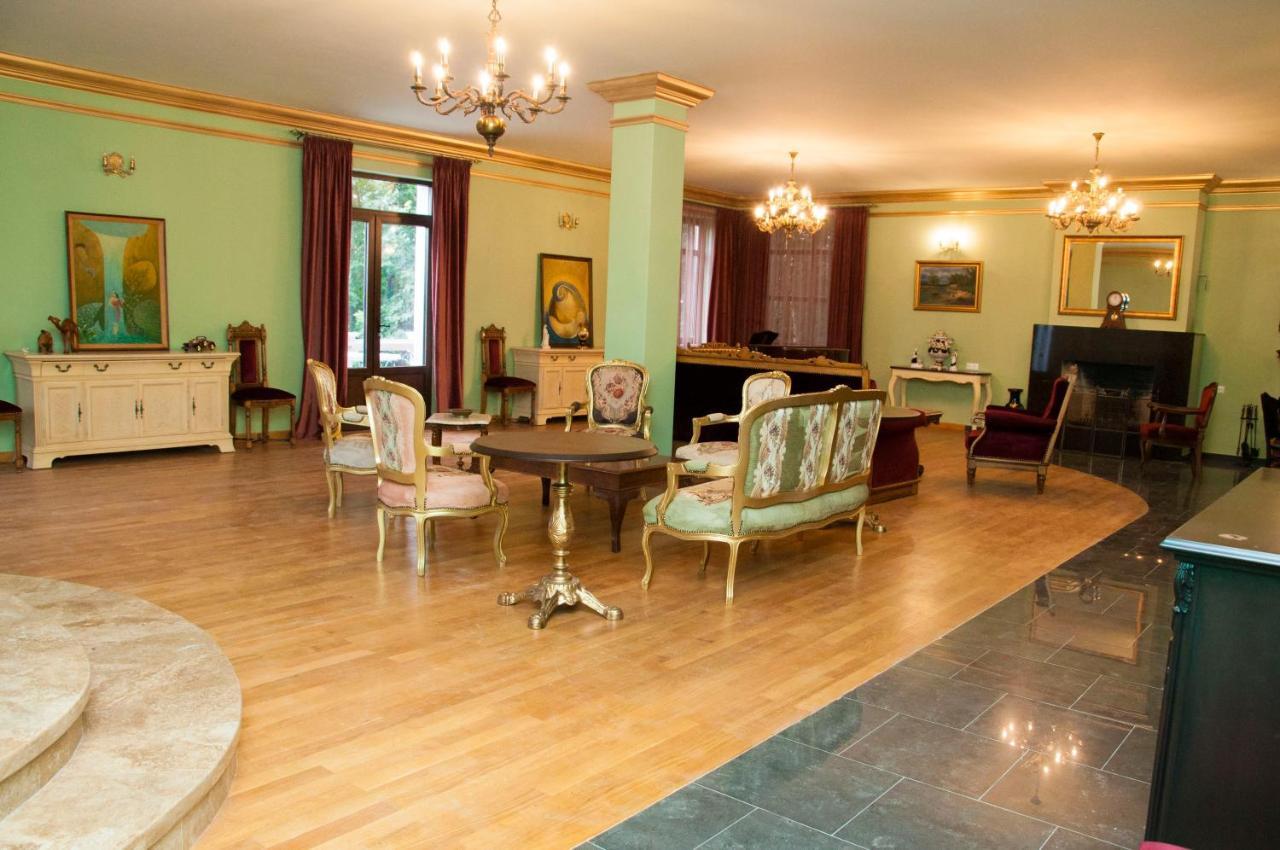 X Hotel Erivan Dış mekan fotoğraf
