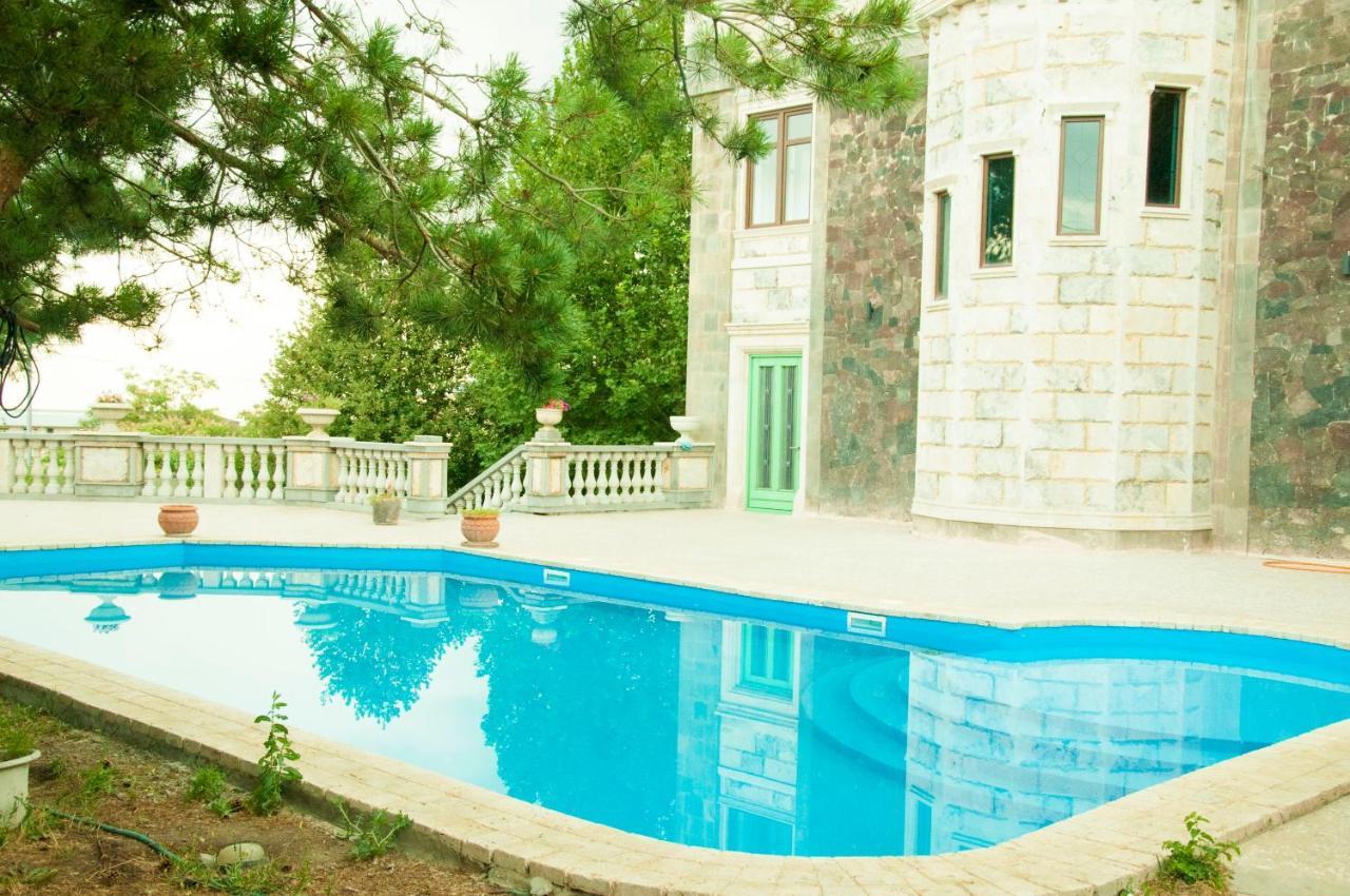 X Hotel Erivan Dış mekan fotoğraf