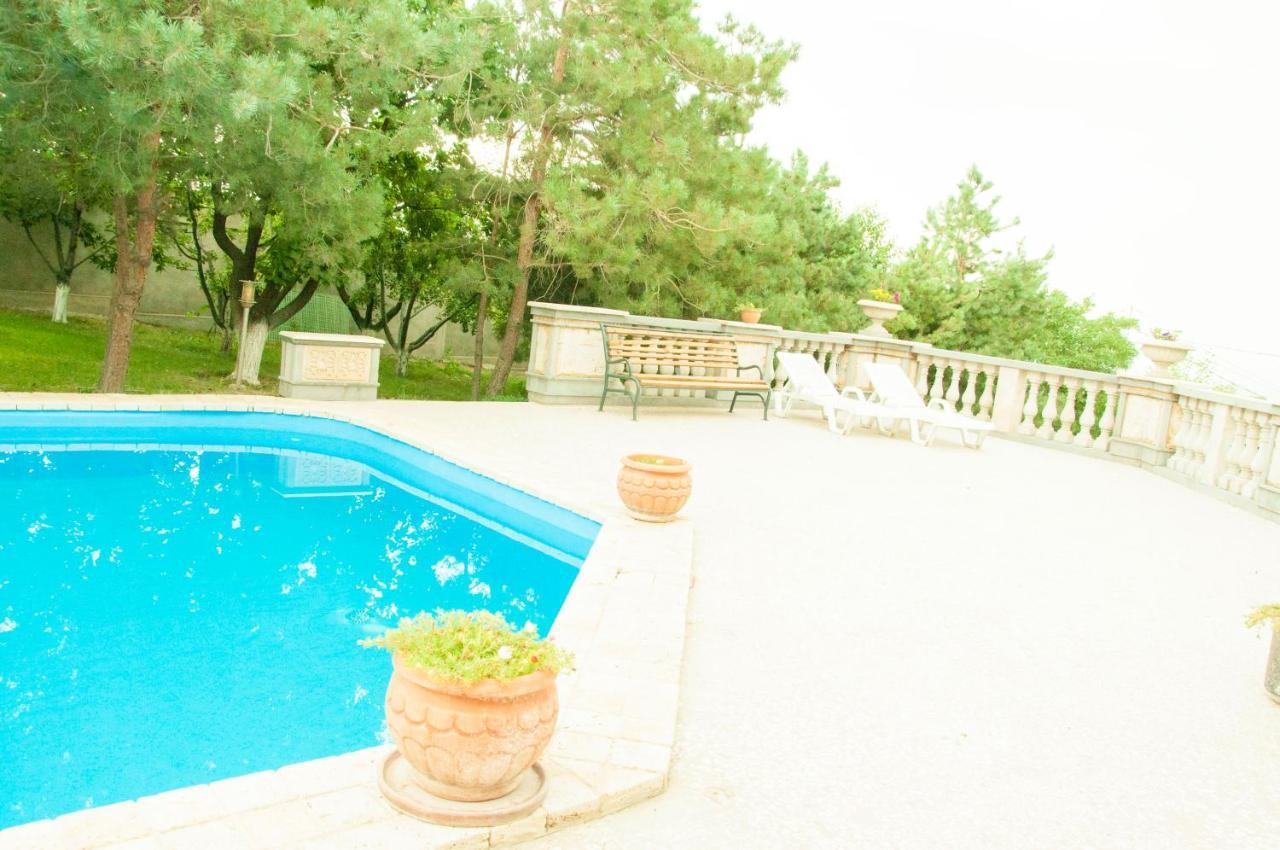 X Hotel Erivan Dış mekan fotoğraf