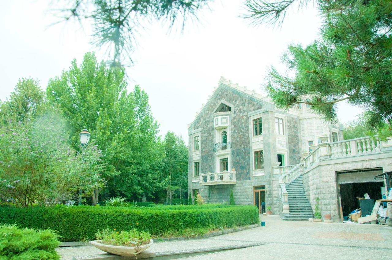 X Hotel Erivan Dış mekan fotoğraf