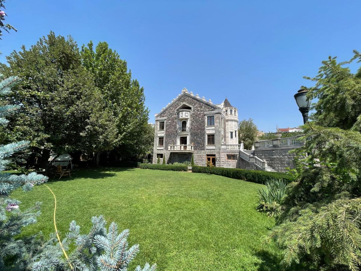 X Hotel Erivan Dış mekan fotoğraf